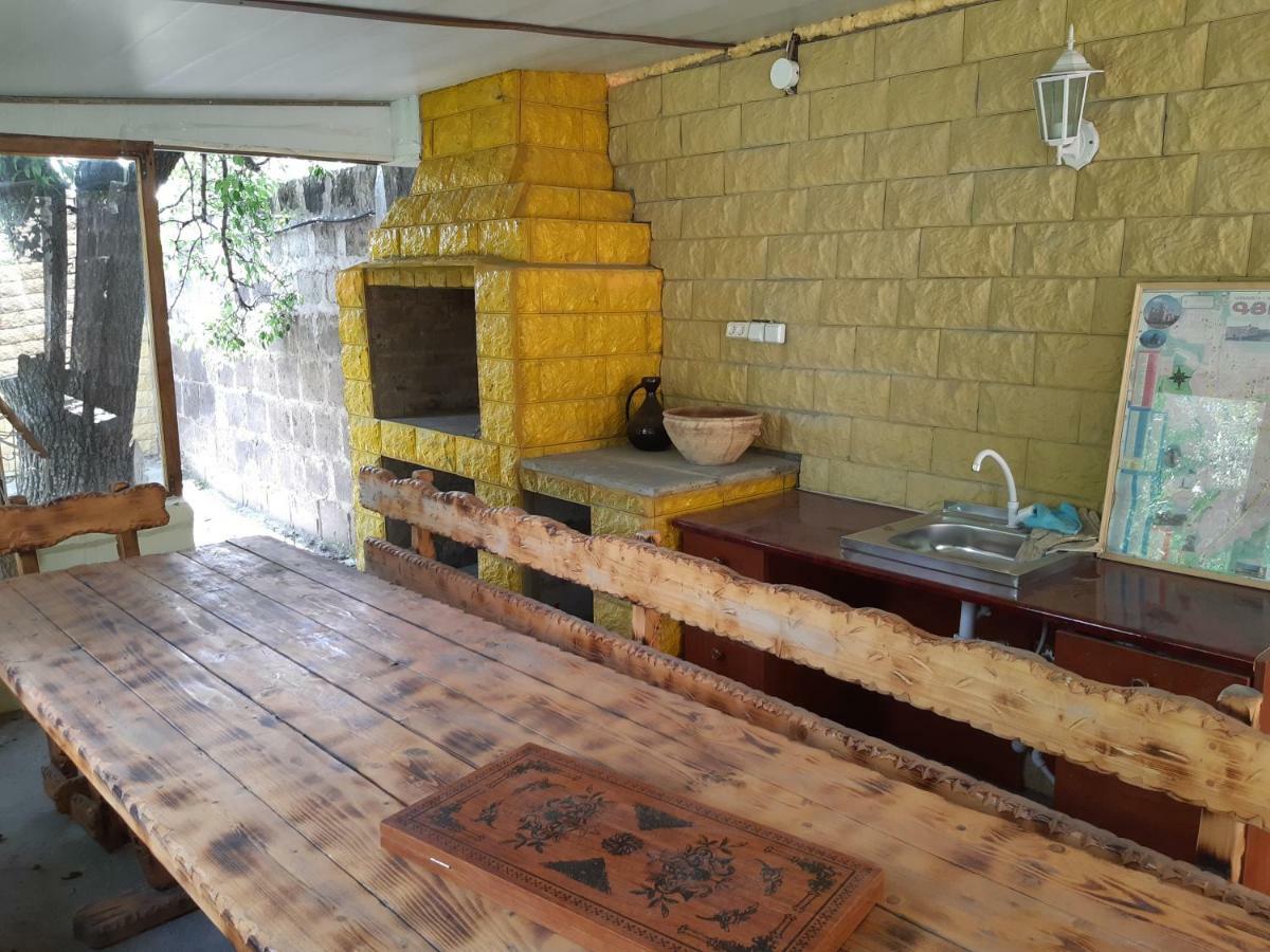 Artush & Raisa B&B Gyumri ภายนอก รูปภาพ